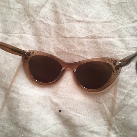 Rouje Pink/Brown Sunglasses with Case - Picture 7 of 8